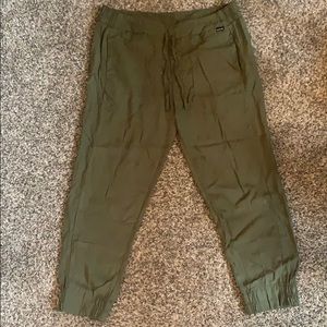 Brand new with tags— Women’s Linen Hurley joggers